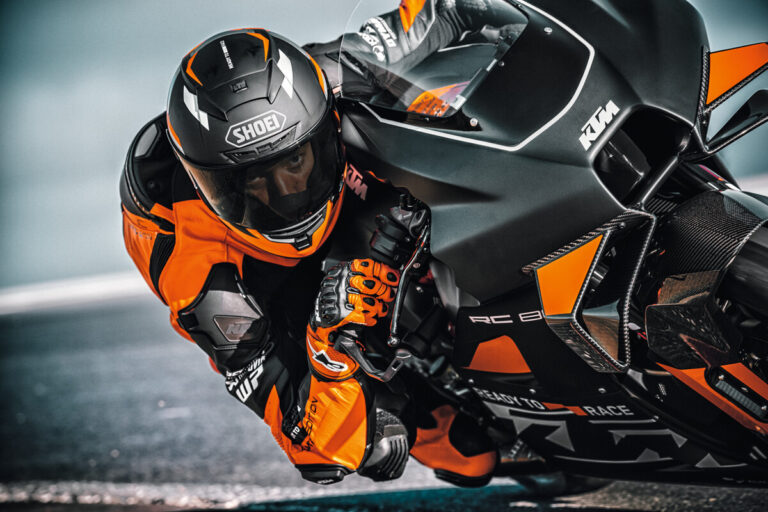 KTM RC8 C 2023 – La “piccola” MotoGP quasi per tutti.