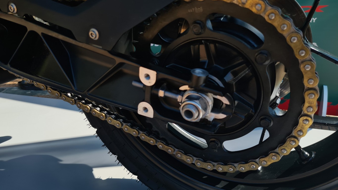 tvs-rtx-300-orizz-11