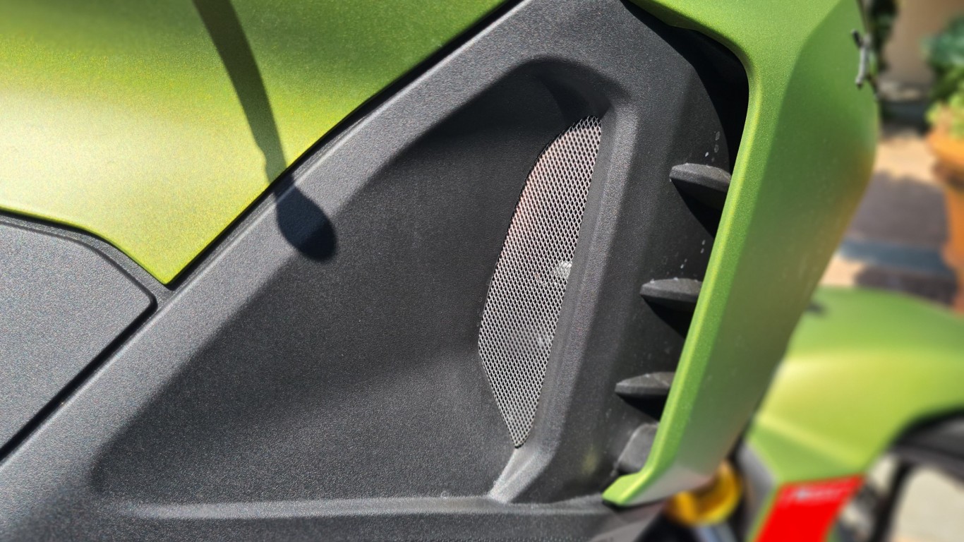 tvs-rtx-300-orizz-15