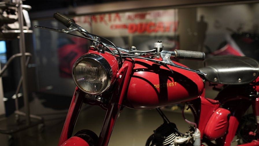 Ducati-Style_SPietroburgo_01_UC70606_High