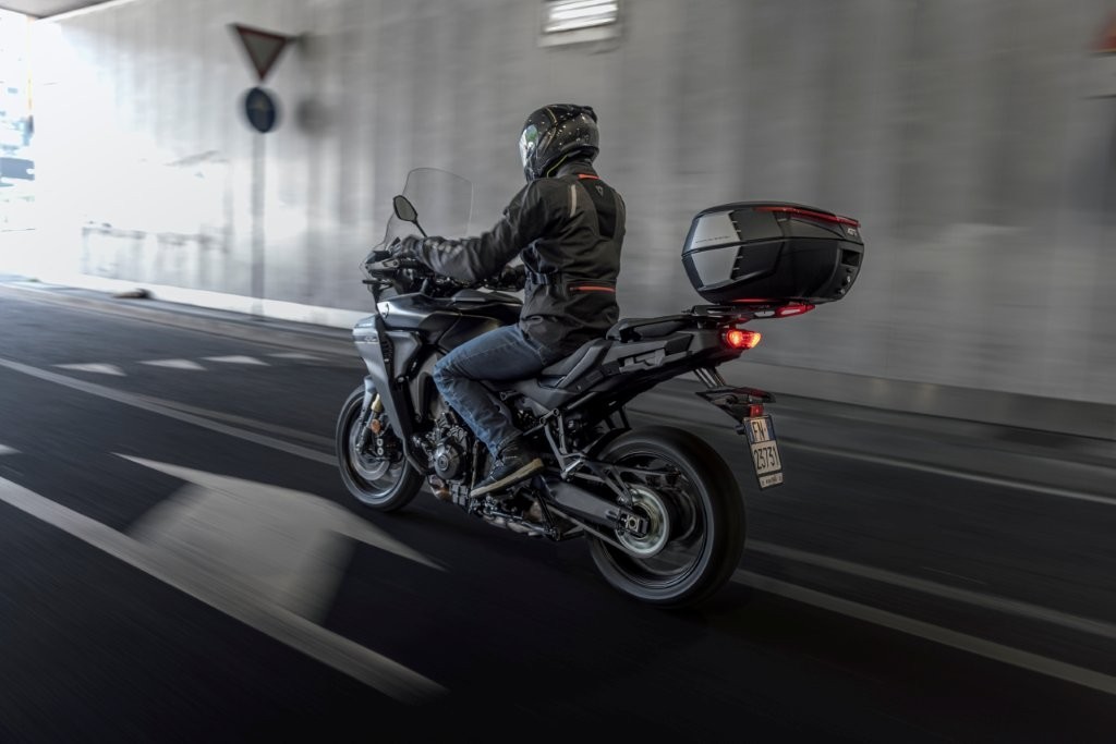 Givi-V49-AIR-2