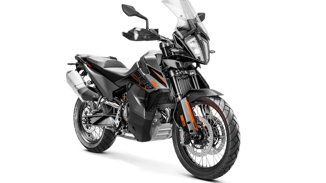 MY21-KTM-890-ADVENTURE-front-right