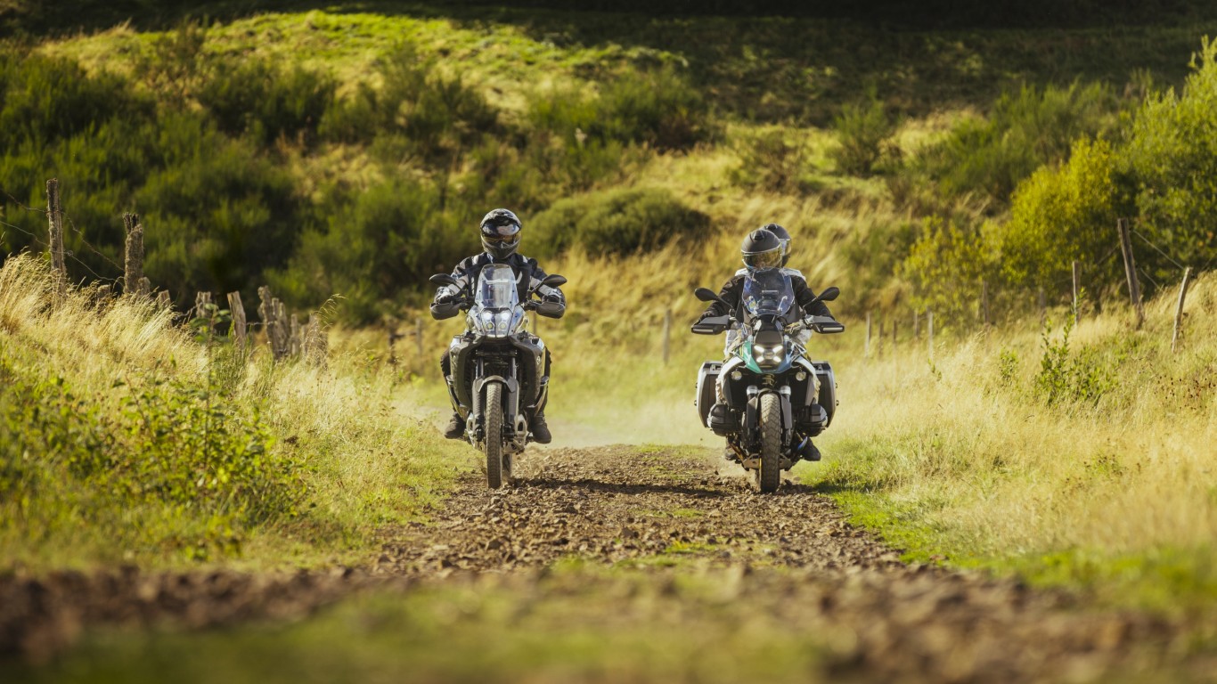 2025-09_2w_michelin_anakee-adventure-2_shooting_i3a8850