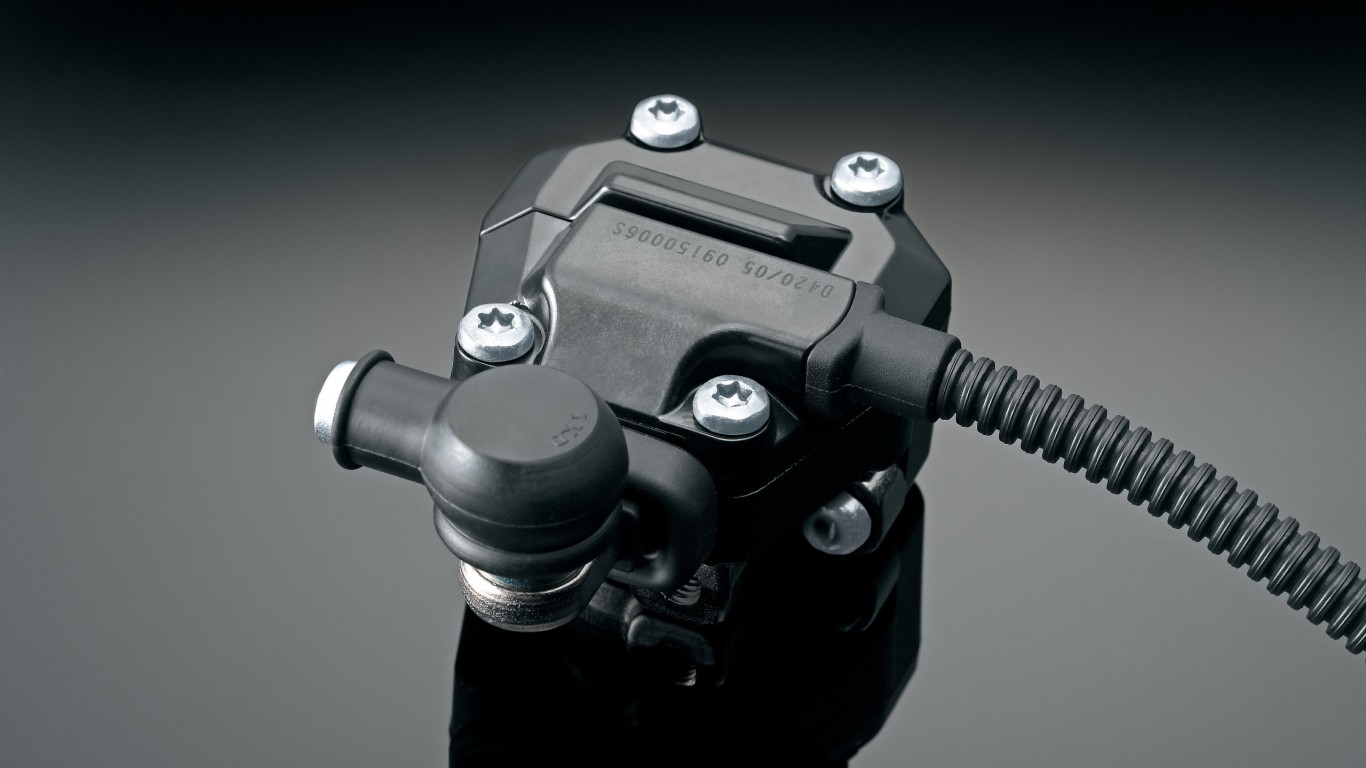 GSX-S1000GT_M2_QuickShiftSensor
