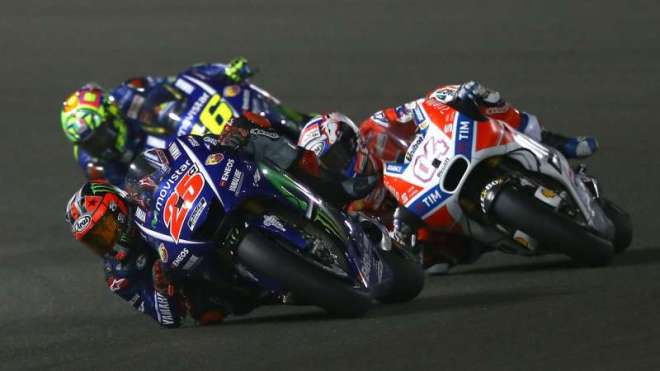 MotoGP Qatar, Viñales piega uno scatenato Dovizioso. Male Lorenzo