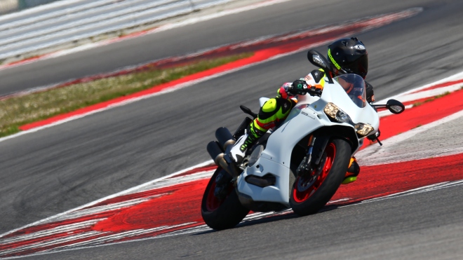 Prova in pista: Ducati 959 Panigale e Michelin Power RS
