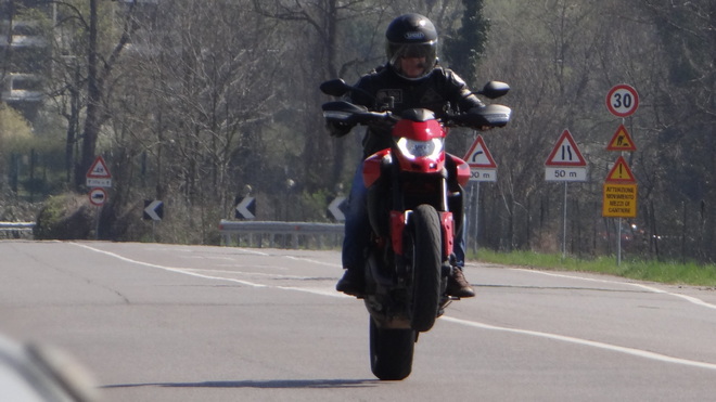 Ducati Hypermotard 950: prova su strada