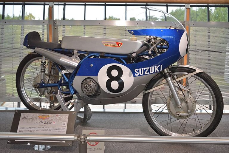 La Suzuki RK67: la moto da corsa 50cc che sfiorava i 180 km/h